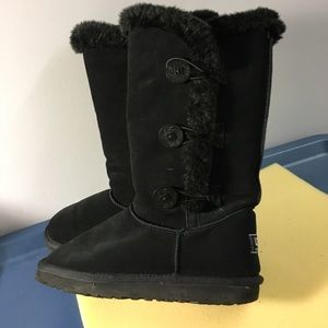 UGGs Australia #1873 Blk Tall Triplet Boots 8M